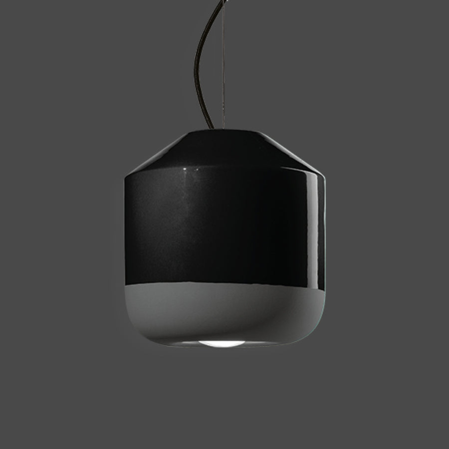 Formatervezett, kortárs design függeszték lámpa.