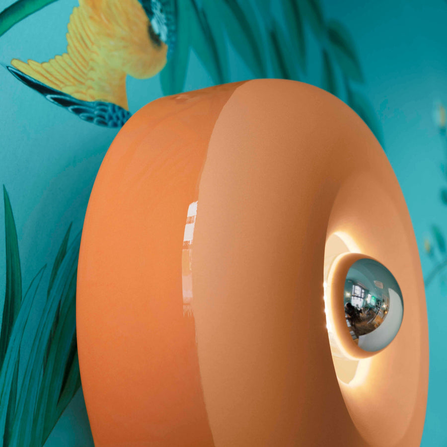 Formatervezett, kortárs design mennyezeti és fali lámpa.