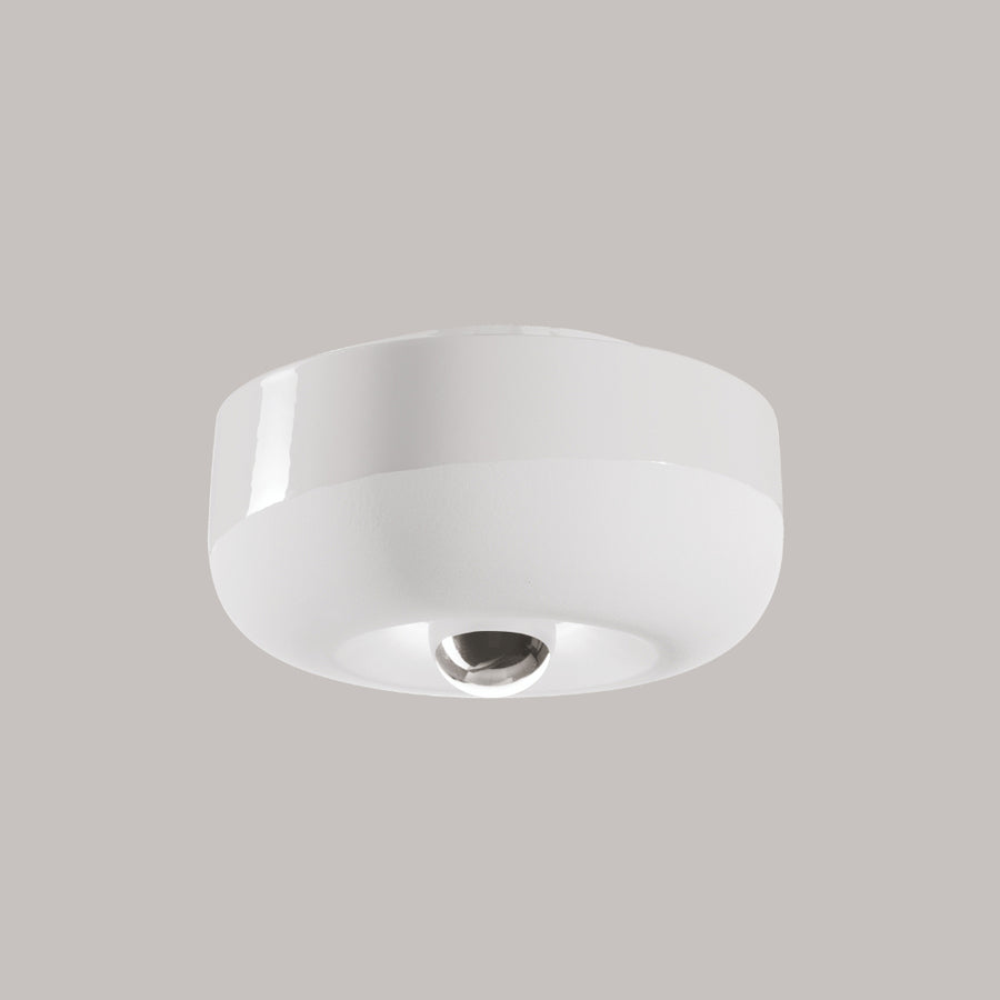 Formatervezett, kortárs design mennyezeti és fali lámpa.