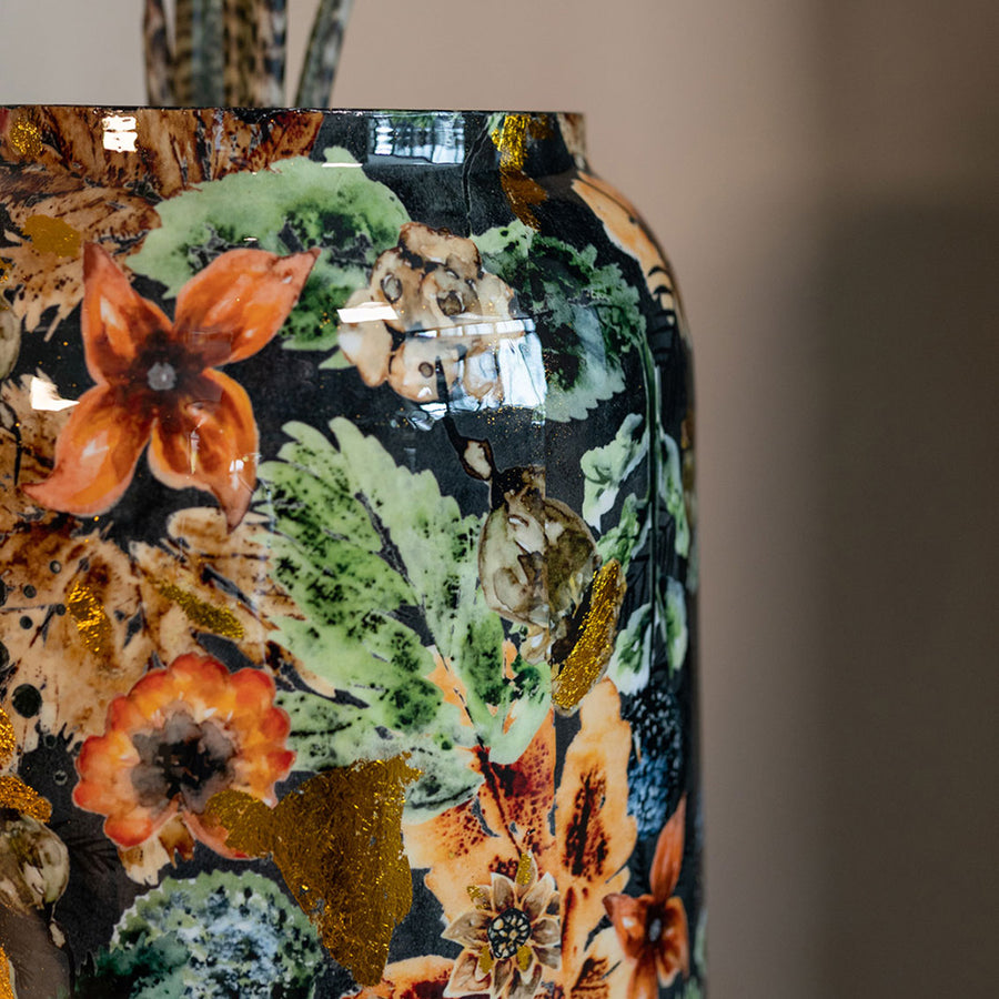 Kézműves fém dizájn kaspó.