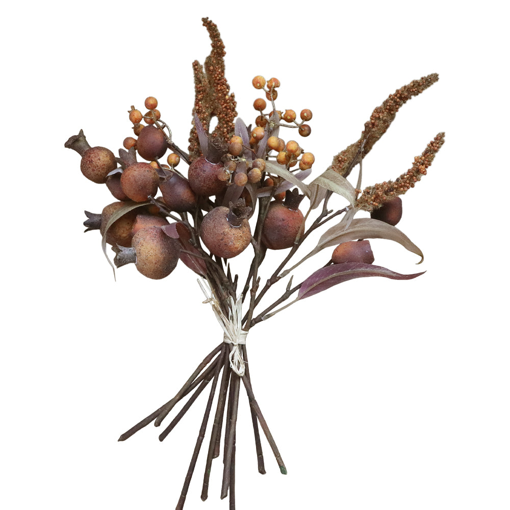 BERRY terrakotta vegyes bogyós őszi mű csokor 43 cm fehér háttéren, részletgazdag bogyókkal és magos ágakkal