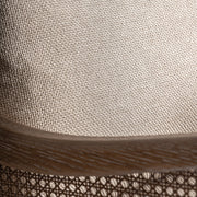 Tömör kőrisfából készült, rattanszövettel kialakított, bézs színű szövettel kárpitozott, formatervezett kortárs fotel.