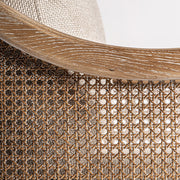 Tömör kőrisfából készült, rattanszövettel kialakított, bézs színű szövettel kárpitozott, formatervezett kortárs fotel.