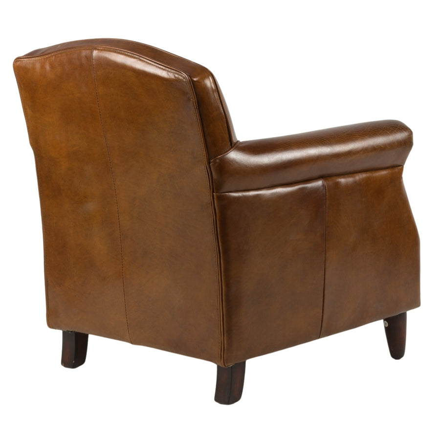 Dohánybarna bőrfotel hátsó-átlós nézetből, a régi angol klubok hangulatát idéző patinás megjelenéssel.