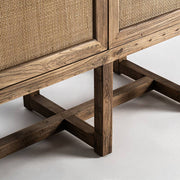 BYREMO szekrény lábszerkezet közelről – masszív szilfa lábak keresztmerevítéssel.