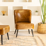 Cadillac bőr klubfotel retró hangulatú enteriőrben