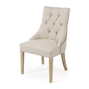 Bézs színű vászonnal kárpitozott, klasszikus formavilágú, elegáns étkezőszék.