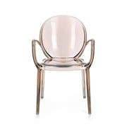 Kávészínű, áttetsző polikarbonátból készült, formatervezett design karosszék.