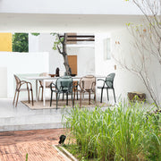 Mentaszínű polikarbonátból készült, formatervezett design karosszék.