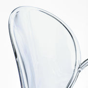 Víztiszta, áttetsző polikarbonátból készült, formatervezett design karosszék.