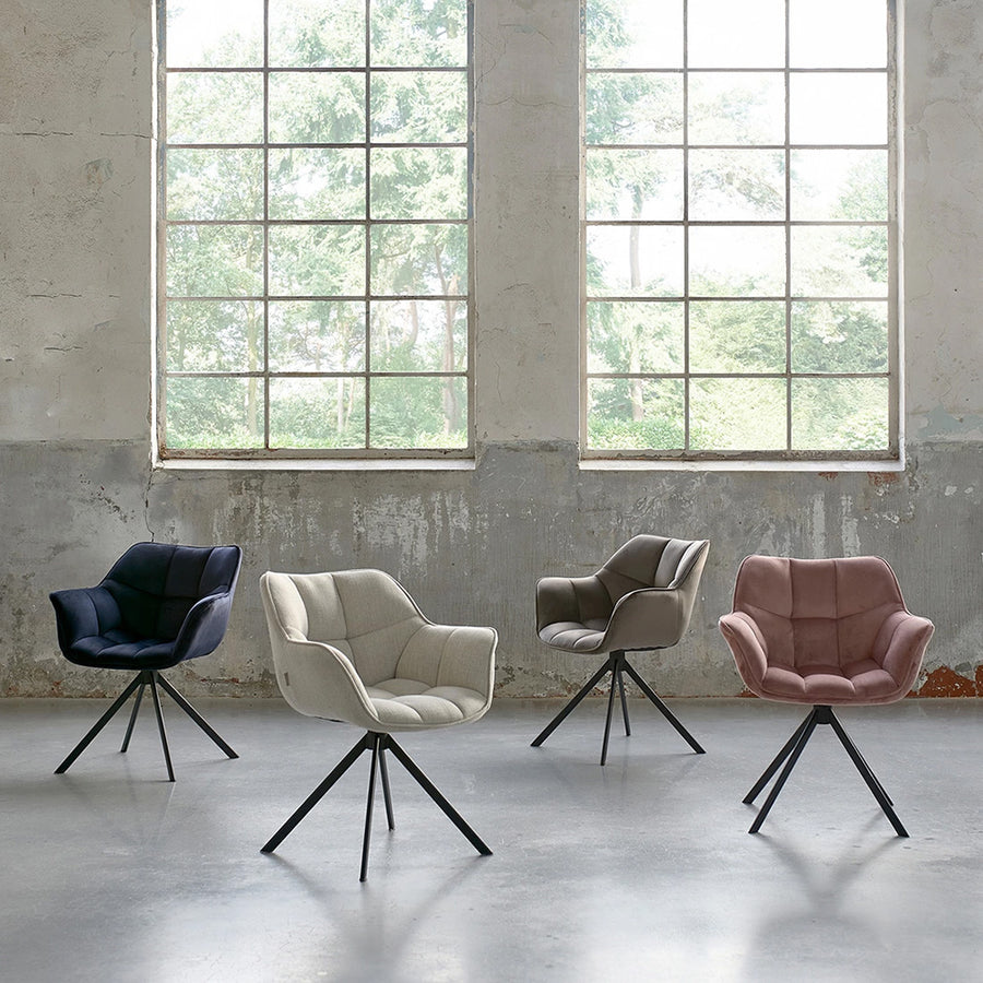 étkezőfotel modern enteriőrben világos térben