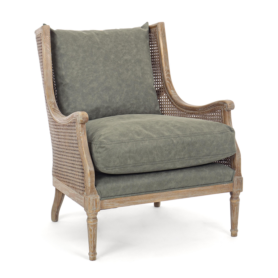 Carolina koloniál stílusú pasztellzöld kőrisfa fotel, vastag ülő- és hátpárnával.