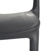 Sötétszürke polipropilén bisztrószék.