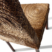 Növényi rattanból és banánlevélből készült kézműves étkezőszék..