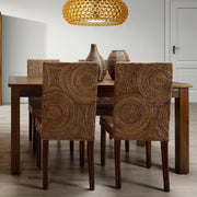 Növényi rattanból és banánlevélből készült kézműves étkezőszék..