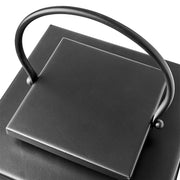 Modern, kortárs stílusú, rozsdamenetes acélból készült, fekete színű lámpás.