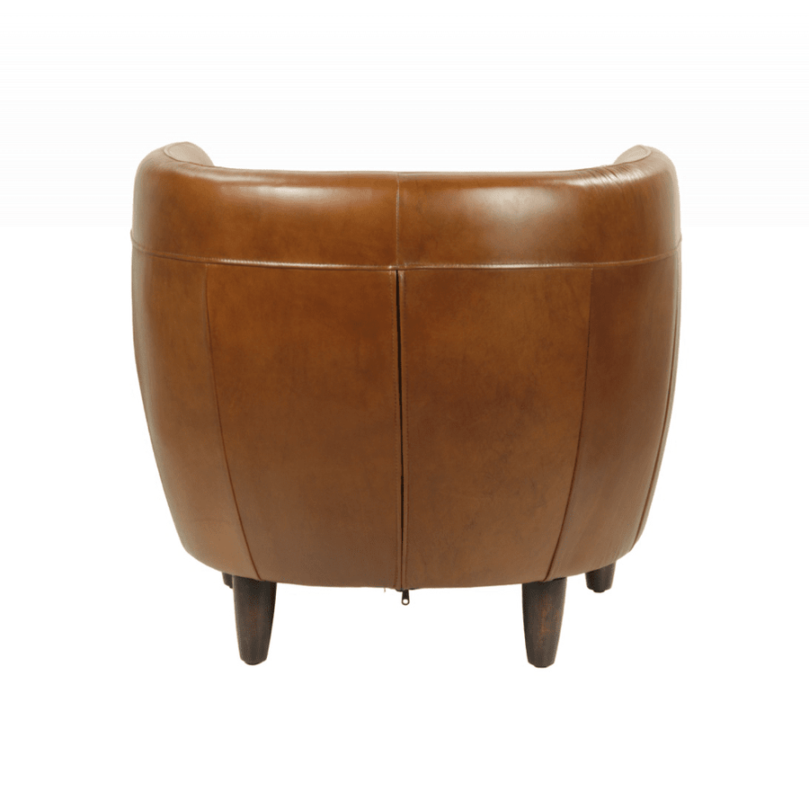 Club Roly klubfotel hátsó nézetből, finoman patinás bőrkárpittal