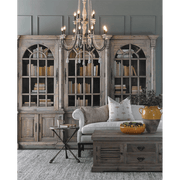 Háromosztatú kézműves vitrines könnyszekrény.