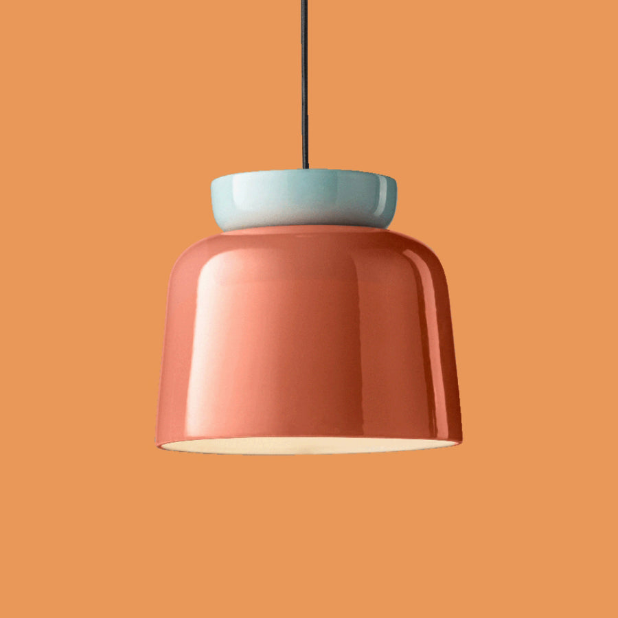 Formatervezett kortárs design függeszték lámpa.