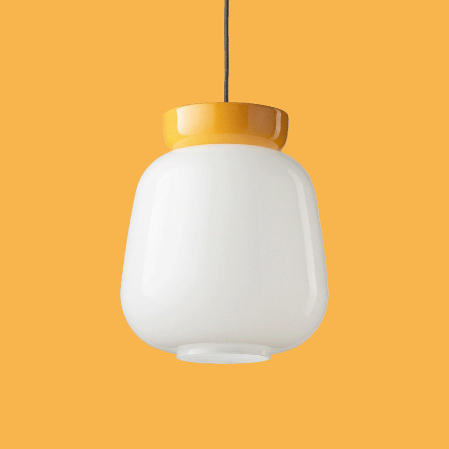 Formatervezett kortárs design függeszték lámpa.