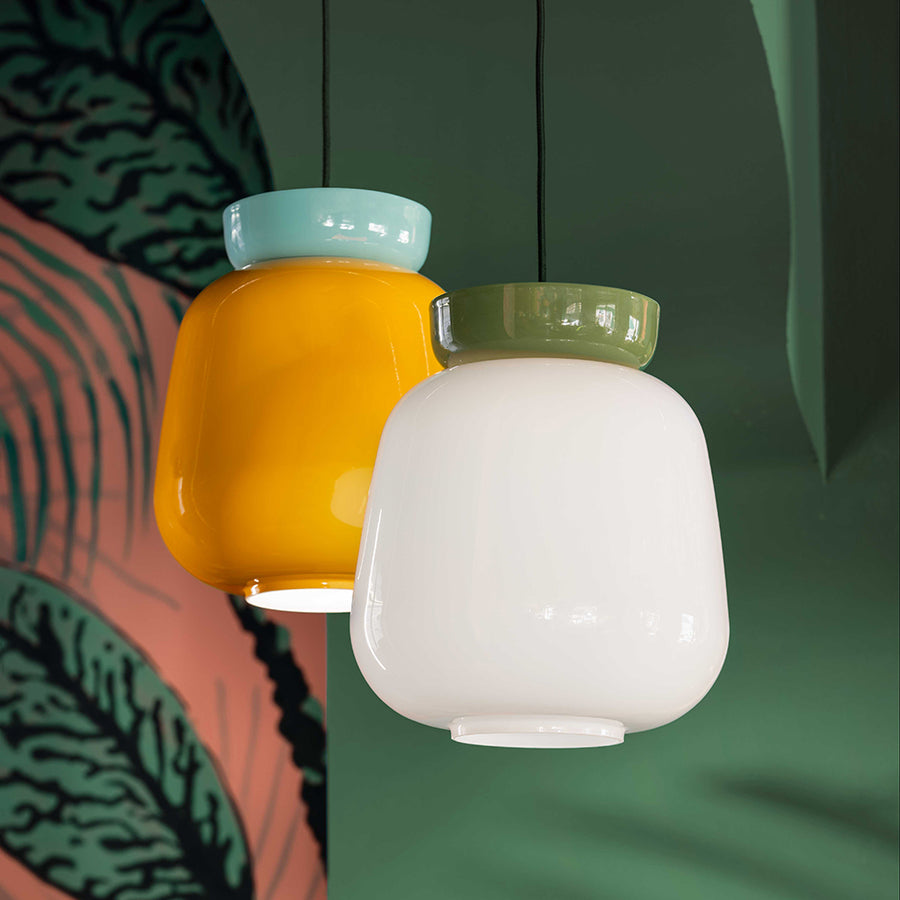 Formatervezett kortárs design függeszték lámpa.