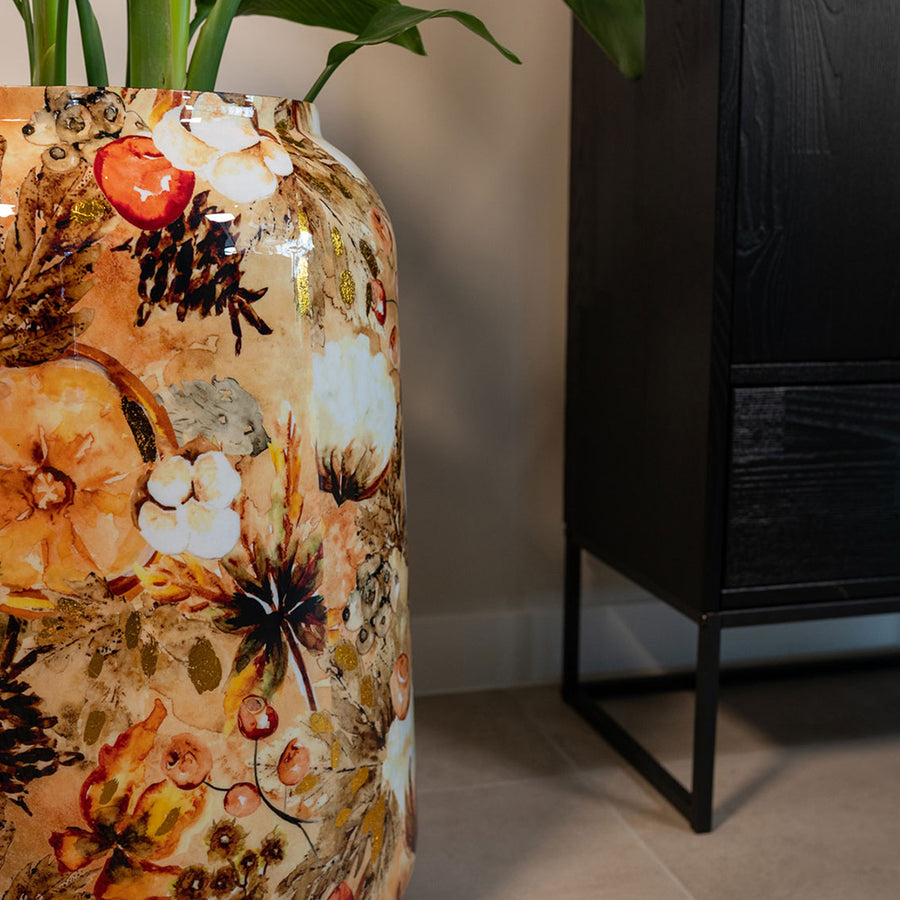 Kézműves fém dizájn kaspó.