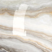 Fémből készült, márvány mintás kézműves design váza.