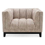 Bézs színű szövettel kárpitozott, prémium minőségű, formatervezett design fotel.