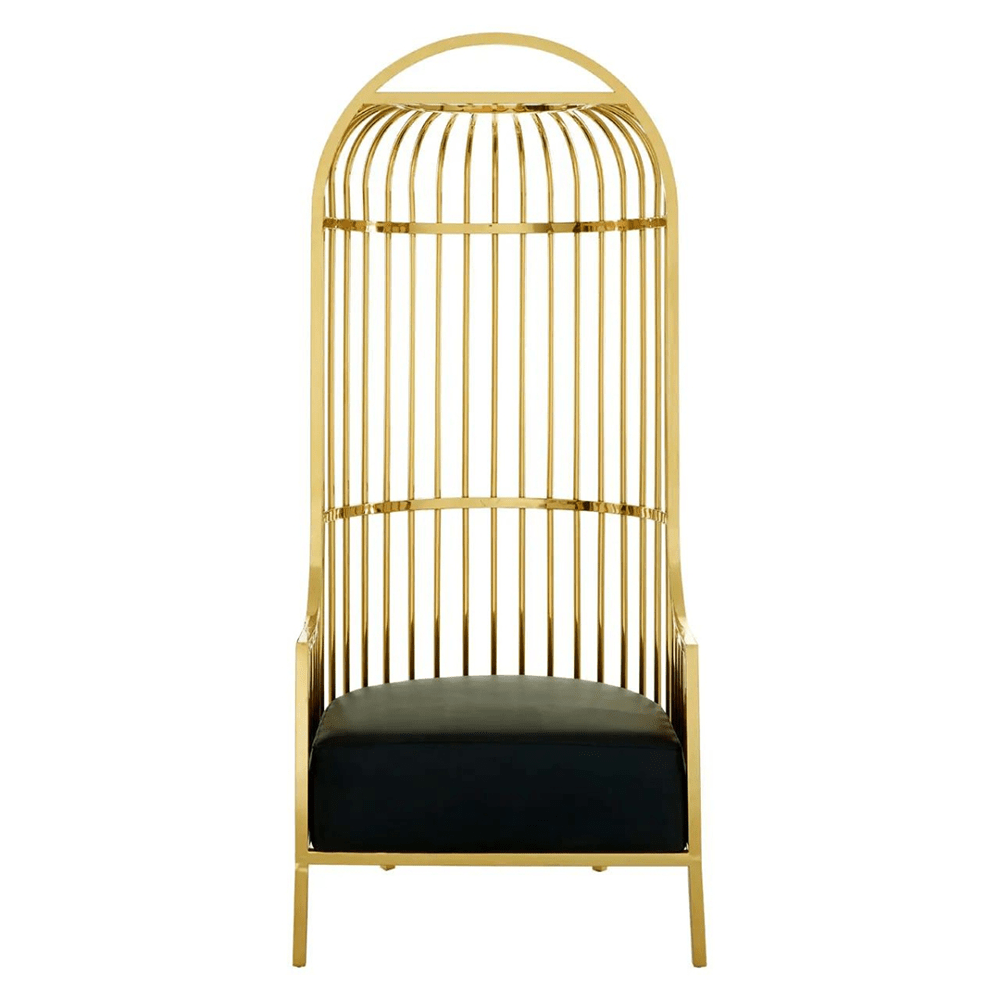 Aranyszínű, kalitka formájú design fotel.