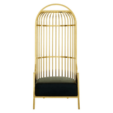 Aranyszínű, kalitka formájú design fotel.
