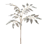 Fényes felületű, ezüstszínű,, mű eukaliptusz ág.