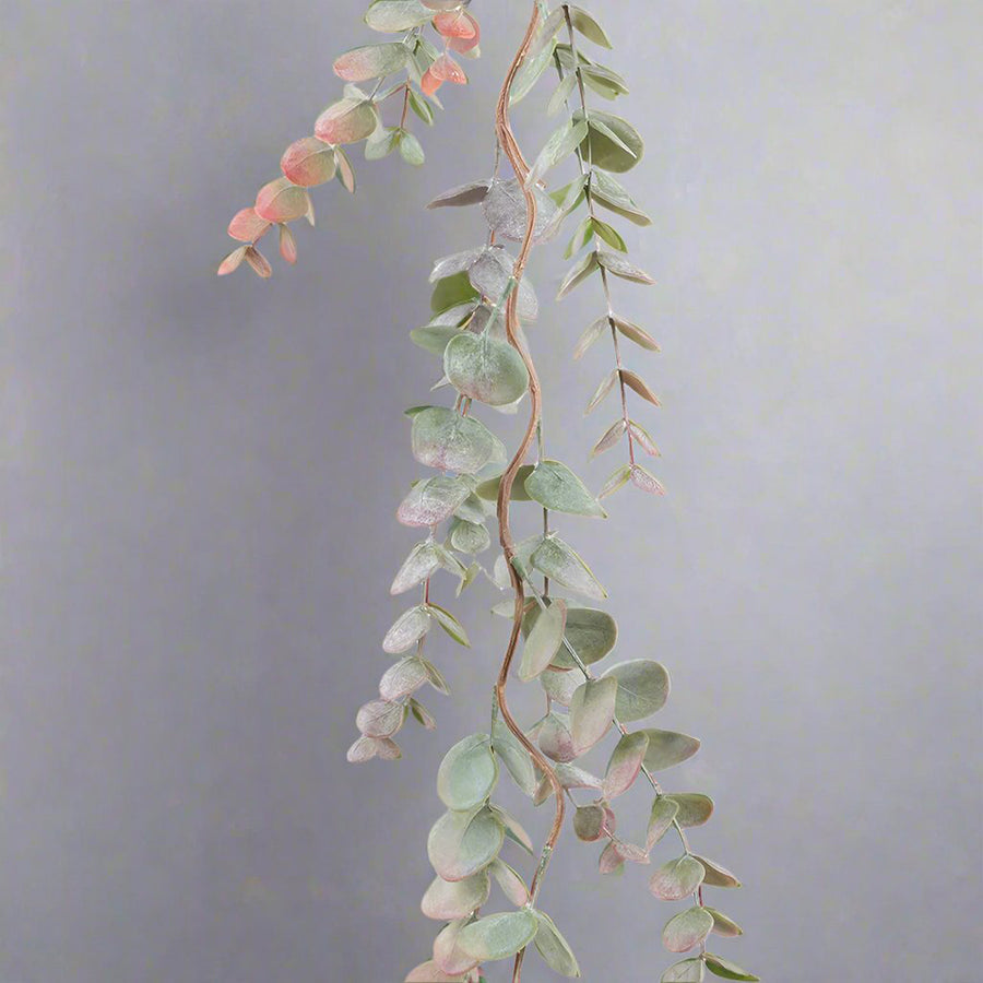 Hamvaszöld színű, mű eukaliptusz girland.