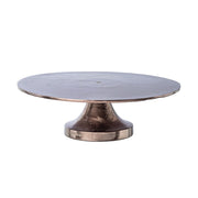 Alumíniumból készült, ezüstszínű tortaállvány.