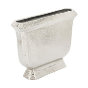 Alumíniumból készült, ezüstszínű váza,