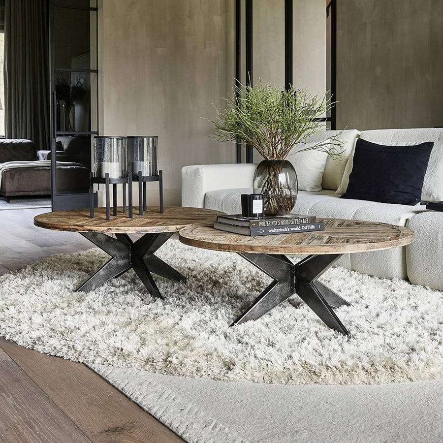 Két Falcon Crest dohányzóasztal szett modern enteriőrben