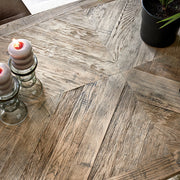 Parketta mintás újrahasznosított tölgyfa asztallap részlet