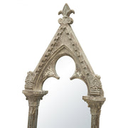 Historikus megjelenésű,, fából faragott, antikolt felületű falitükör.