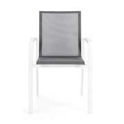 Fehér színű modern kerti szék.