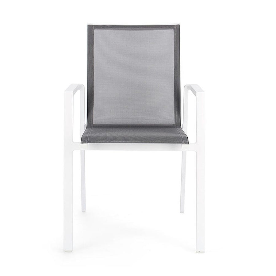 Fehér színű modern kerti szék.
