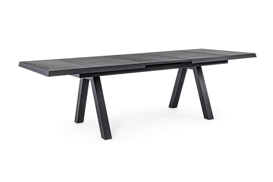 Fekete színű modern kerti asztal.