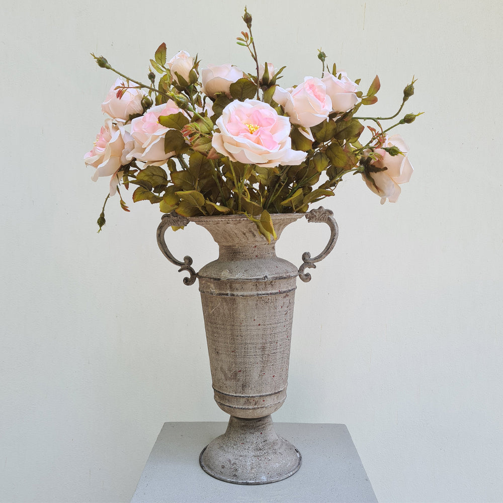 Antikolt felületű, szürke színű, fém dekor váza.