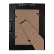 Sötétbarna színű fából készült, asztali-fali fényképtartó képkeret.