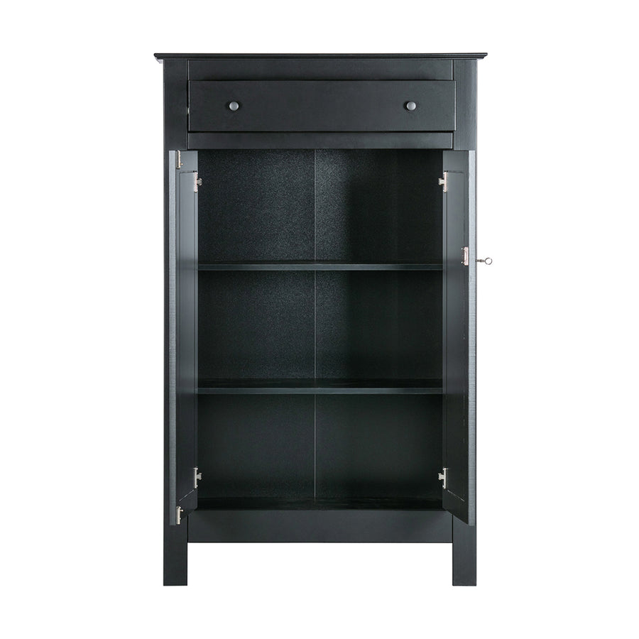 Matt fekete színű, 1 fiókkal és 2 polccal rendelkező, zárható kialakítású, kétszárnyas fenyőfa komód.