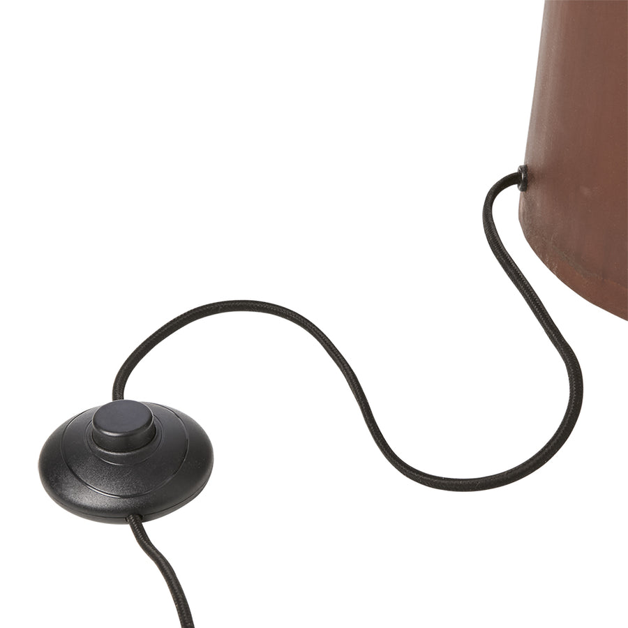 Barna színű, gomba formájú, fém design állólámpa.