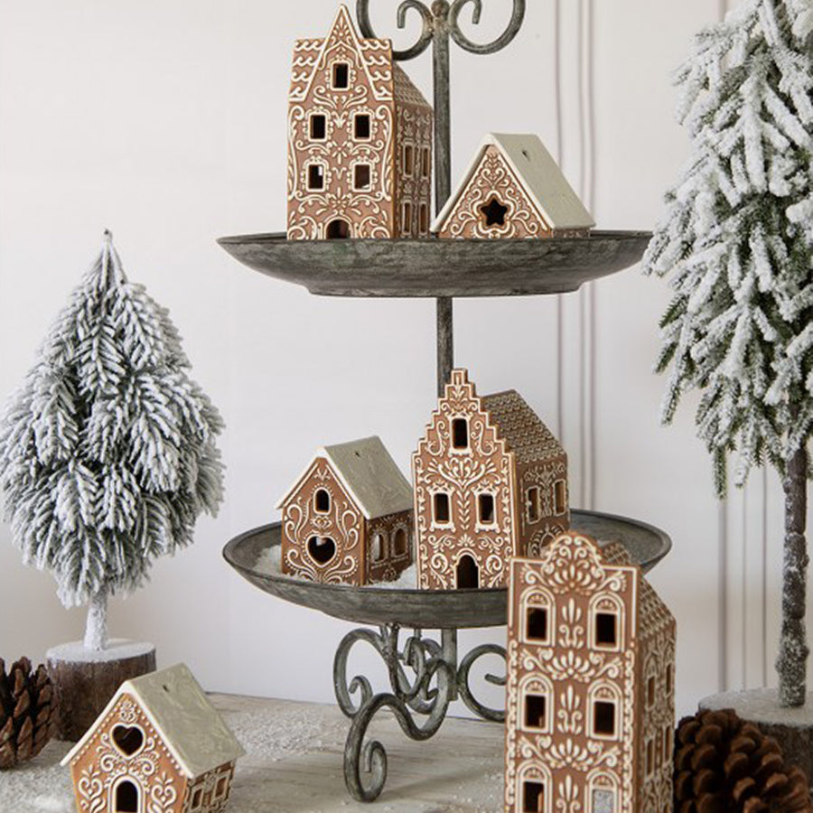 GINGERBREAD porcelán mécsestartó karácsonyi házikó dekorációs összeállításban