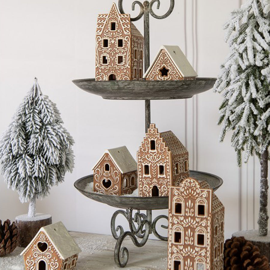 GINGERBREAD porcelán mécsestartó karácsonyi házikó dekorációs összeállításban