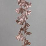 Rose gold színű, mű ginkgo girland.