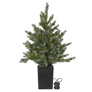 LED világítással kialakított, dekor műfenyő.