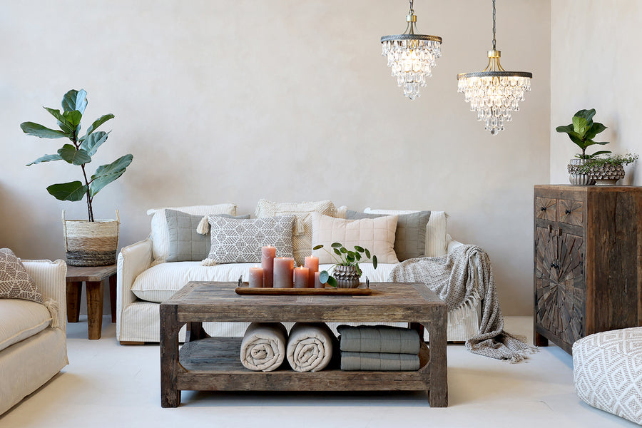 GRIMAUD dohányzóasztal rusztikus nappali környezetben, teljes enteriőr