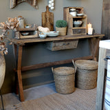 GRIMAUD konzolasztal fiókkal, rusztikus stílusú enteriőrben